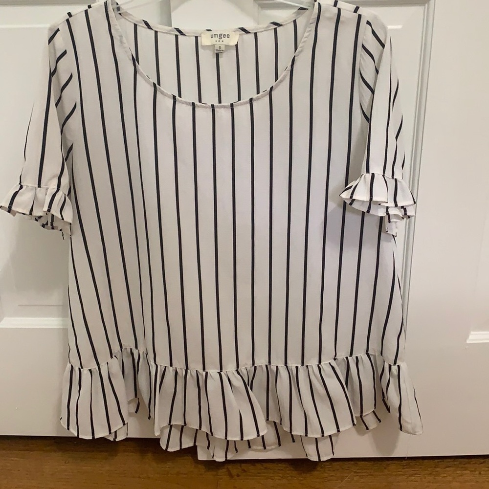 Umgee shirt sleeve striped blouse. Never worn. Size small.